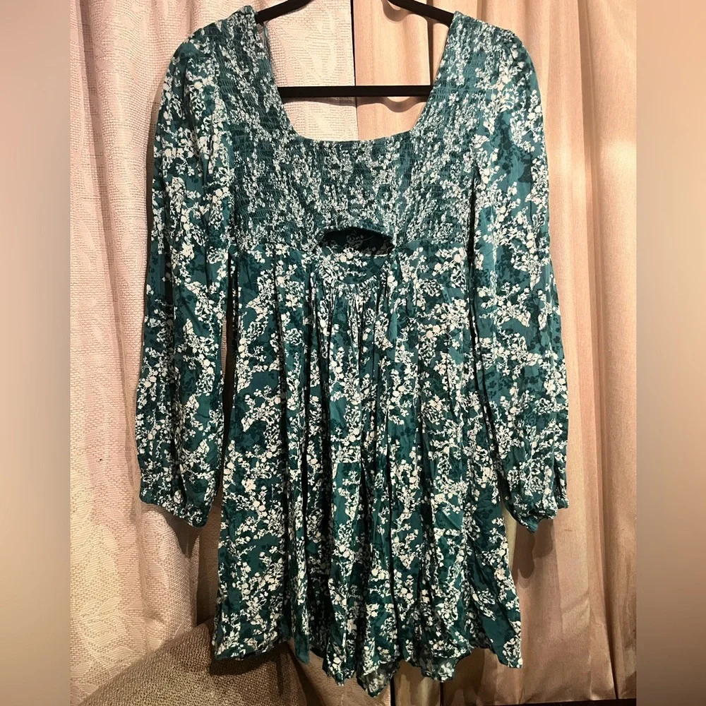 Jessica Simpson Floral Mini Dress- Size M- 100% Rayon